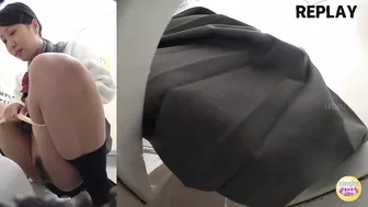 DLSL-494 04 School girls panicky run to restroom for emergency pee!