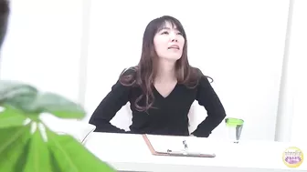 DLSL-308 05 Hidden footage at the water samples tasting. Mixed diuretics makes girls wet themselves and then pee while holding the toilet door with a broken lock