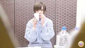 DLSL-308 05 Hidden footage at the water samples tasting. Mixed diuretics makes girls wet themselves and then pee while holding the toilet door with a broken lock