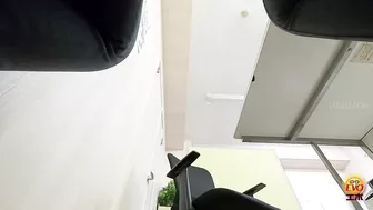 DLEE-569 05 Hidden toilet camera: pee just in time after school girls career consultation