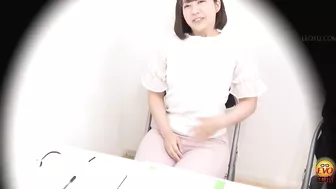 DLEE-615 04 Urine stains spreading on office ladies pants. Peeing desperation and wetting shame.