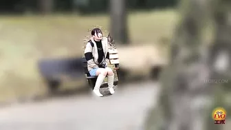 DLEE-676 01 Girls walking around outdoor leisure facilities and peeng on Japanese style toilet