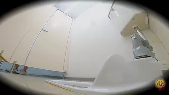 DLEE-684 04 Hidden shooting: women waiting for a long time at the toilet door before peeing