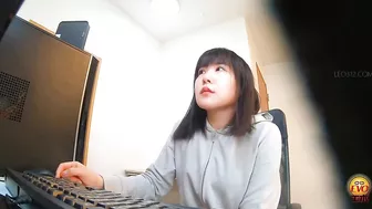 DLEE-722 02 Pee leakage diary: peeping on my little sister