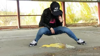 Dee - Wet dancing, LoveWetting, PissRIP Dee - Wet dancing, LoveWetting, PissRIP