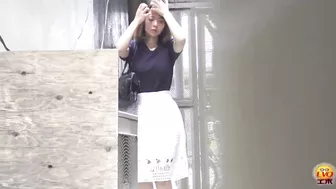 DLEE-197 02 Outdoor peeing voyeur with shameful farts echoing in the narrow alley