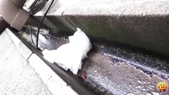 DLEE-197 02 Outdoor peeing voyeur with shameful farts echoing in the narrow alley