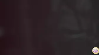 DLSL-196 01 Young women don’t know how to use Japanese-style toilet and urinating on all fours