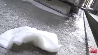 DLFF-102 02 Women peeing outdoors - voyeur in the silent alley