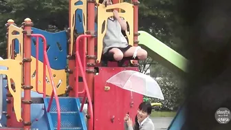 DLSL-01 01 Girls students-kittens mischief peeing in the field