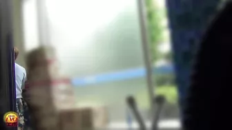 DLEE-071 01 Convenience store toilet rush