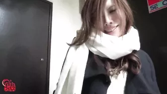 DLFF-042 04 Come with me if you want to watch me urinating. Women peeing outdoors for the guy with camera