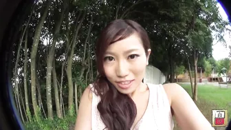 DLJG-300 01 Girls getting caught in the middle of peeing selfie