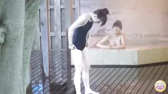 DLSL-074 03 Students having fun and pissing during school trip in onsen. VOL. 1