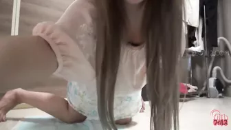 DLFF-242 01 Cute girls peeing several times each at their homes. Amateur style jigadori urination