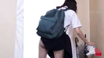 DLFF-381 03 The door facing the street was opened and a white curtain was set up. She was asked to stand and pee like a boy