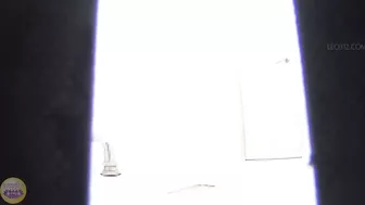 DLSL-377 05 Schoolgirls dashing to the toilet as soon as the chime rings VOL 7