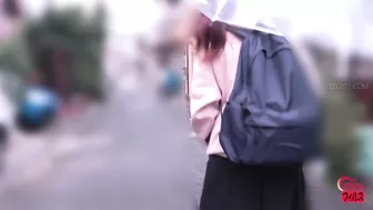 DLFF-422 02 Women's holy water in the town scenery