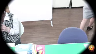 DLEE-390 05 Discovering the “special appearance” of the young and good-looking OLs. Pleasure of being naked and urinating on toilet